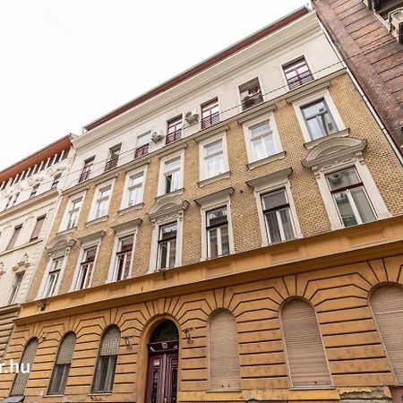2 Bedroom 107 M2 Loft With Balcony Budapest Extérieur photo