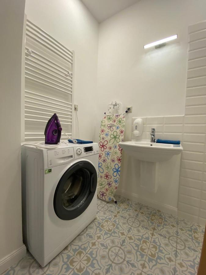 2 Bedroom 107 M2 Loft With Balcony Budapest Extérieur photo
