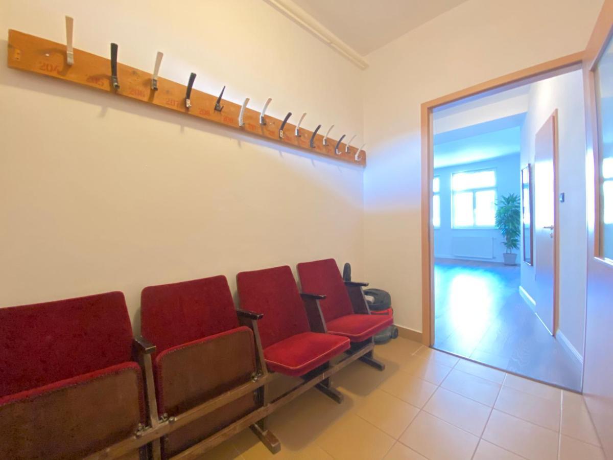 2 Bedroom 107 M2 Loft With Balcony Budapest Extérieur photo