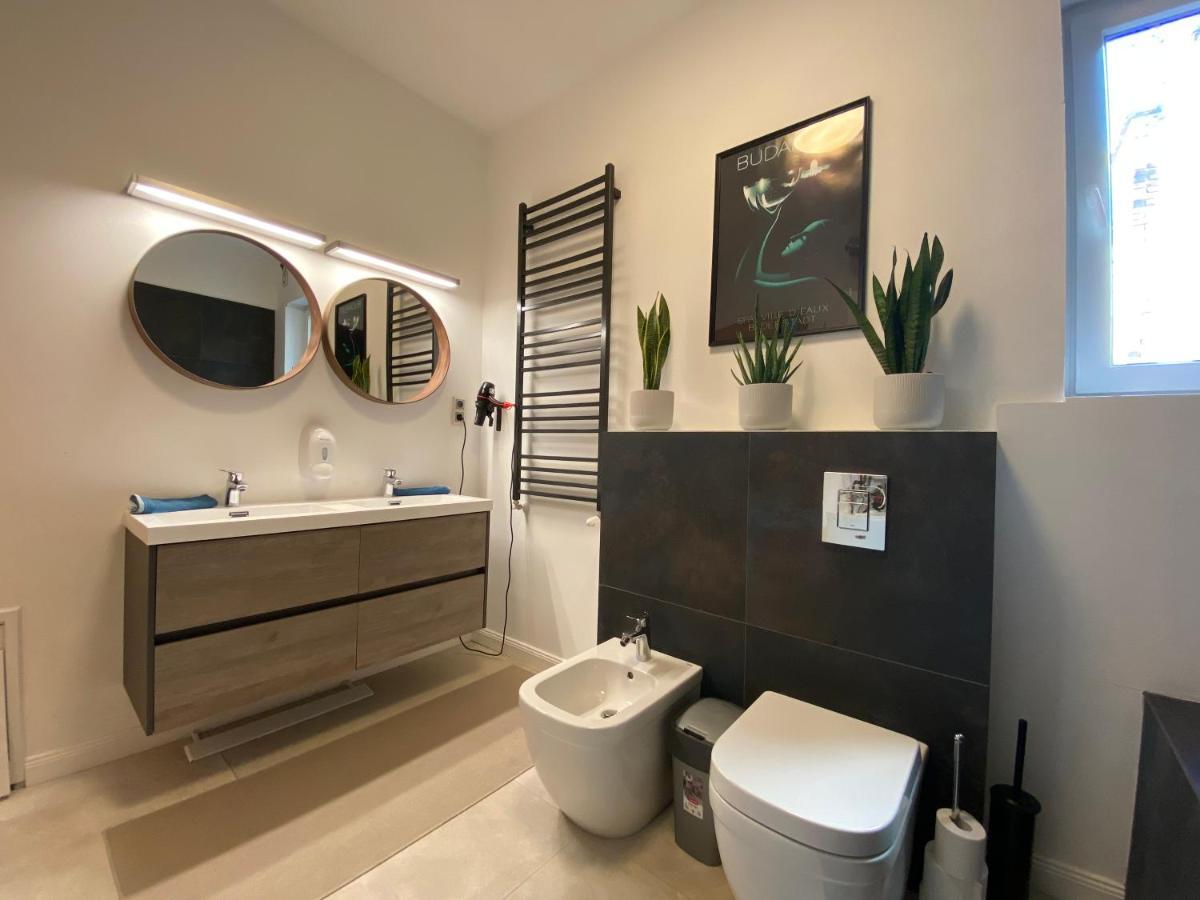 2 Bedroom 107 M2 Loft With Balcony Budapest Extérieur photo