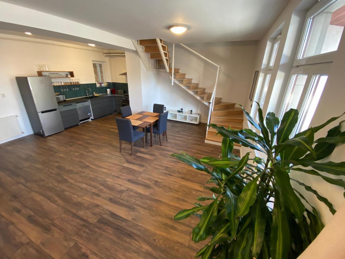 2 Bedroom 107 M2 Loft With Balcony Budapest Extérieur photo