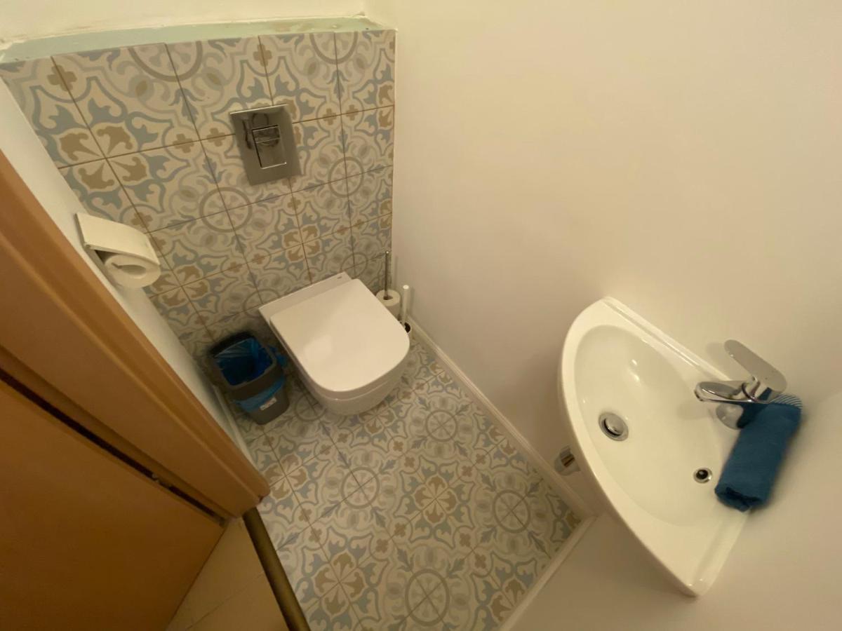 2 Bedroom 107 M2 Loft With Balcony Budapest Extérieur photo