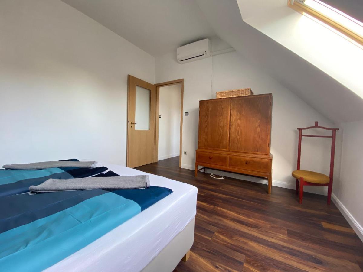 2 Bedroom 107 M2 Loft With Balcony Budapest Extérieur photo